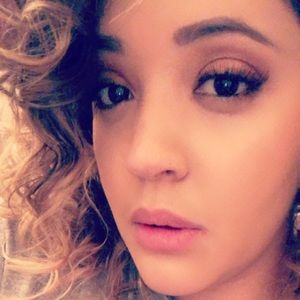 Meet your Posher, Iesha